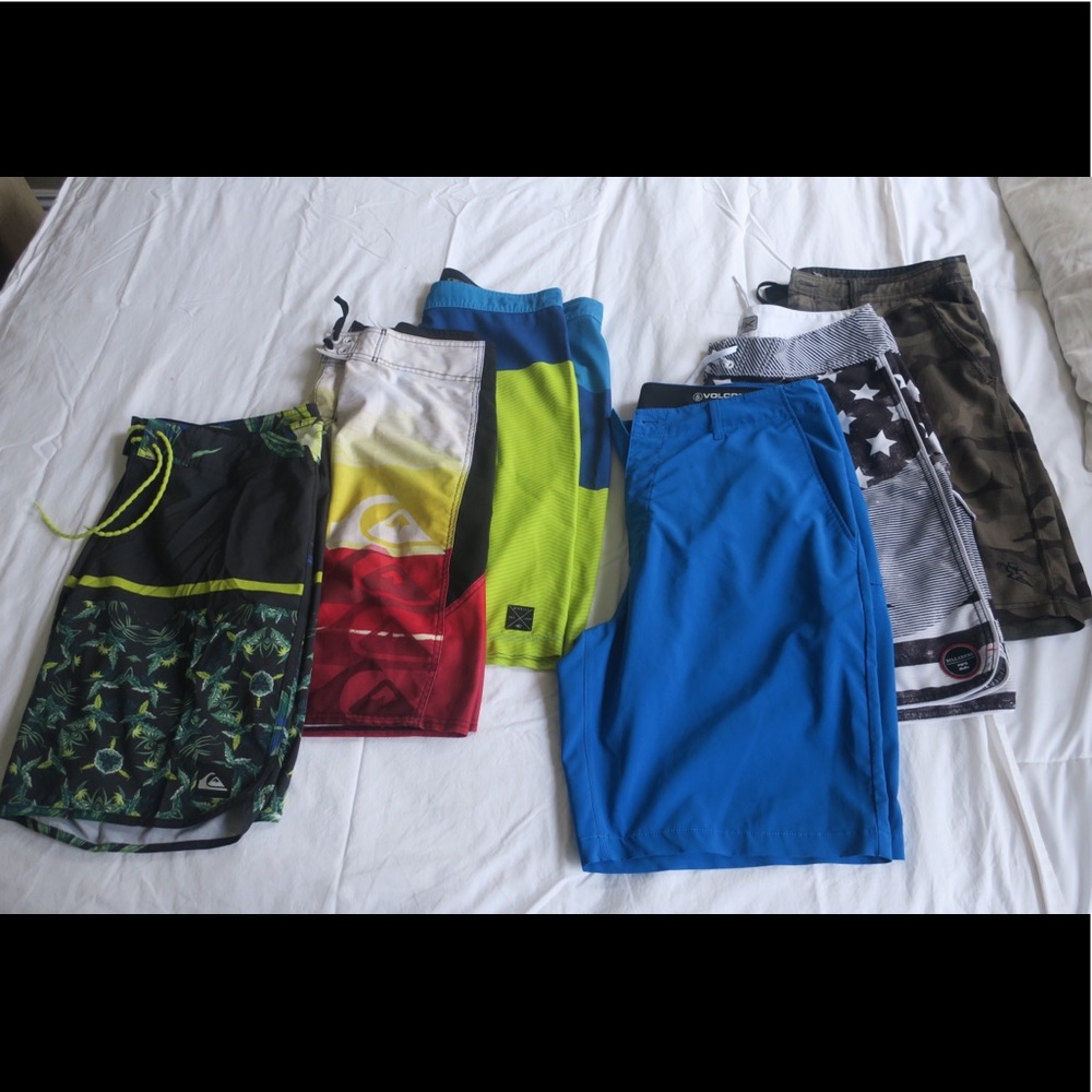 LOT of Boardshorts